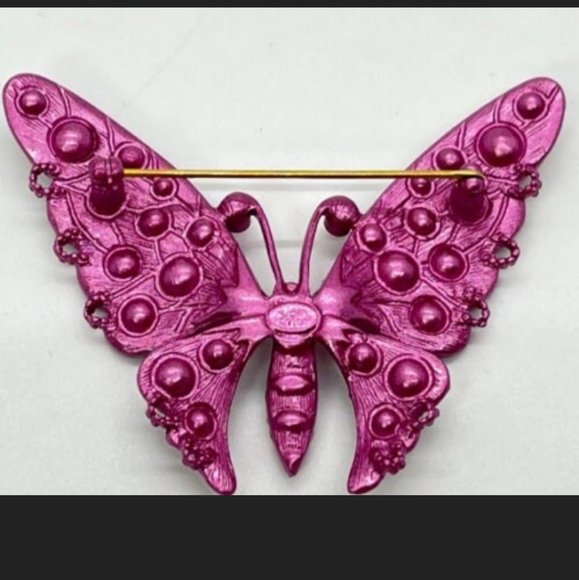 VINTAGE JOAN RIVERS CLASSICS COLLECTION BUTTERFLY BROOCH - Picture 3 of 7